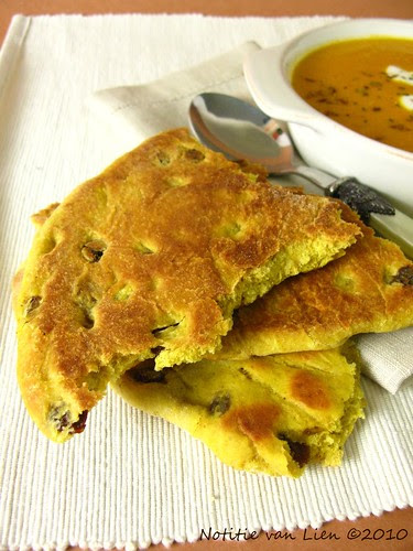 Naan with curry (p.73)