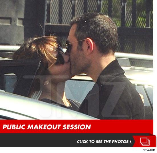 1021-mcphee-kissing-launch-2