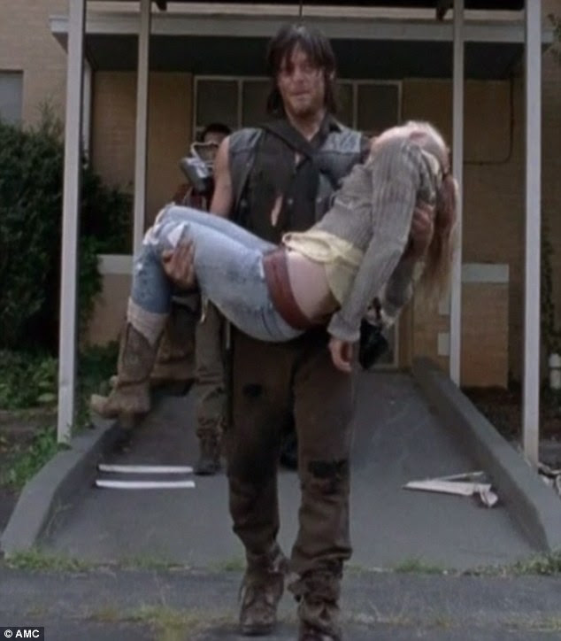 SPOILER ALERT: The Walking Dead ends midseason finale with ...