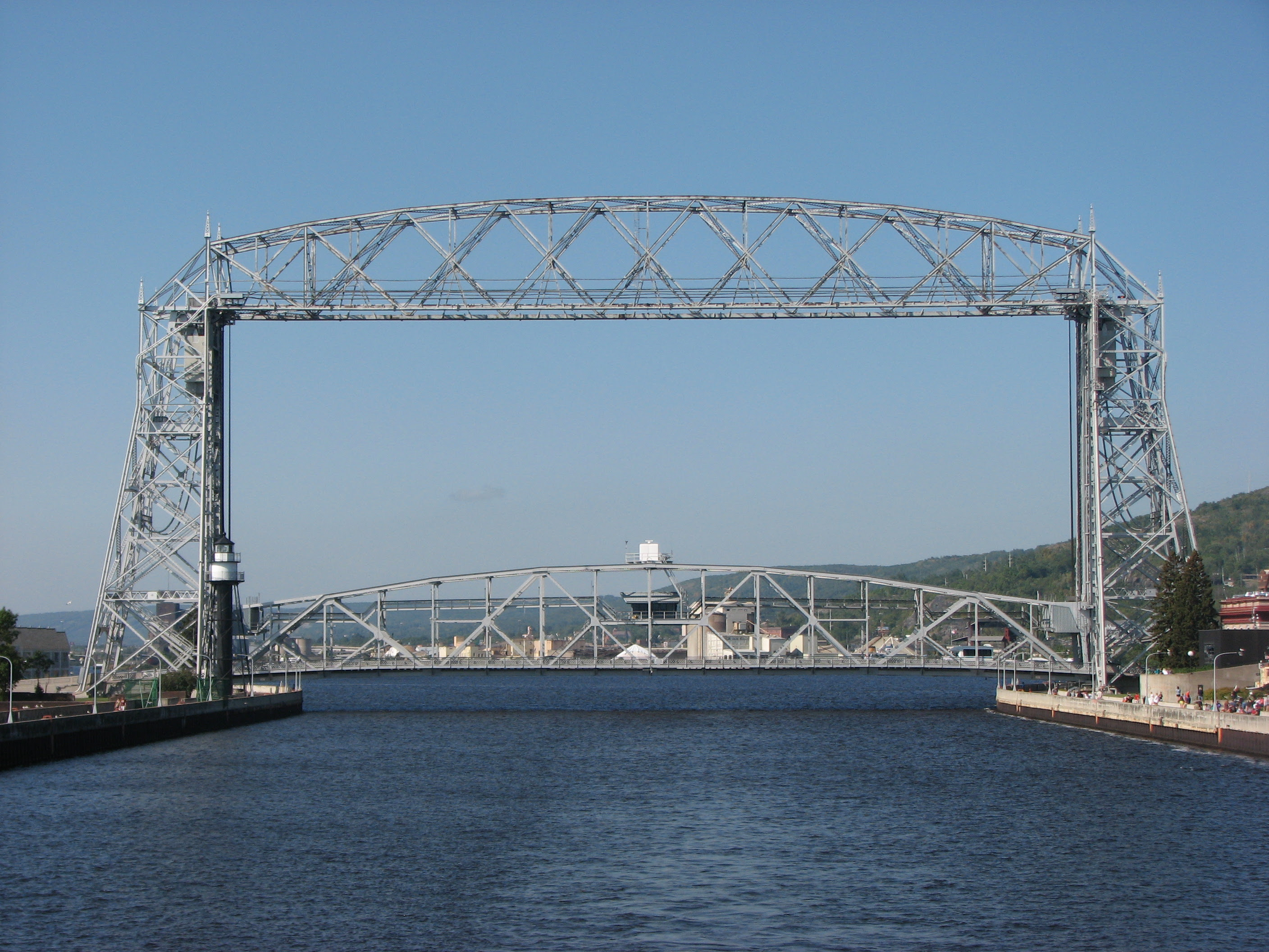 Duluth’s Aerial Lift Bridge – American Countryside