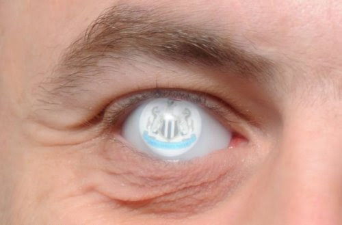  Football fan decorated with the team logo Eye  