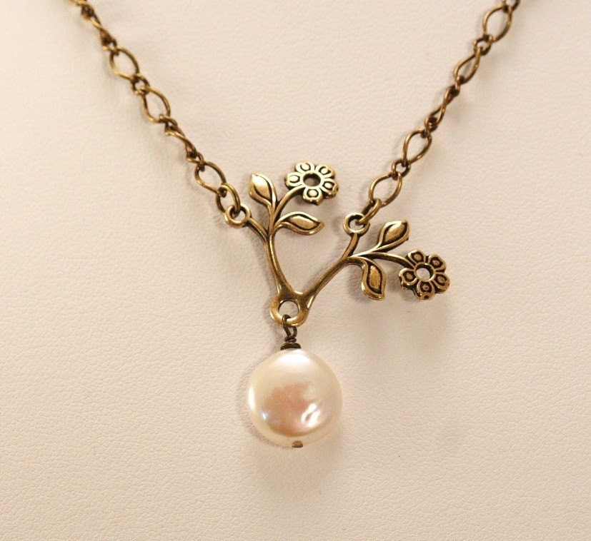 Rich Creamy Pearl Bloom Necklace
