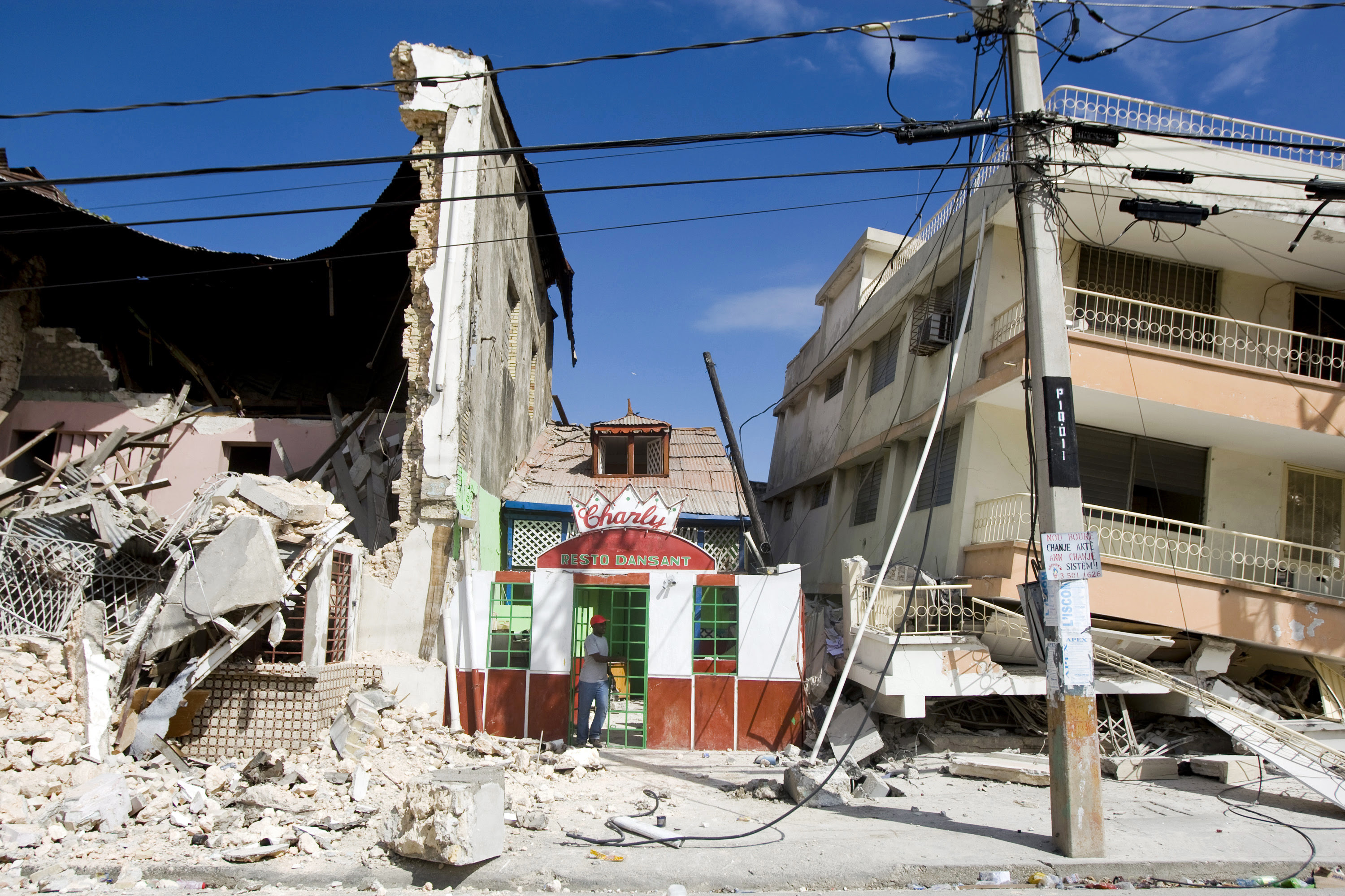 Fabulous Haiti Earthquake Damage 3000 x 2000 · 2260 kB · jpeg