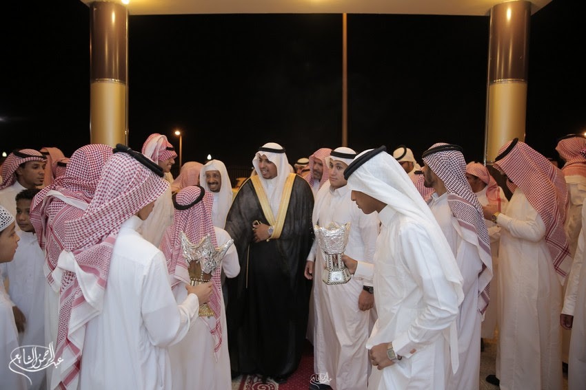 صـور أفــراح الفضل الزعاق بقاعة