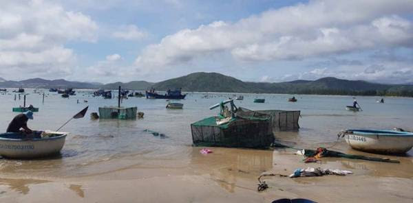 Tan tác làng nuôi tôm hùm