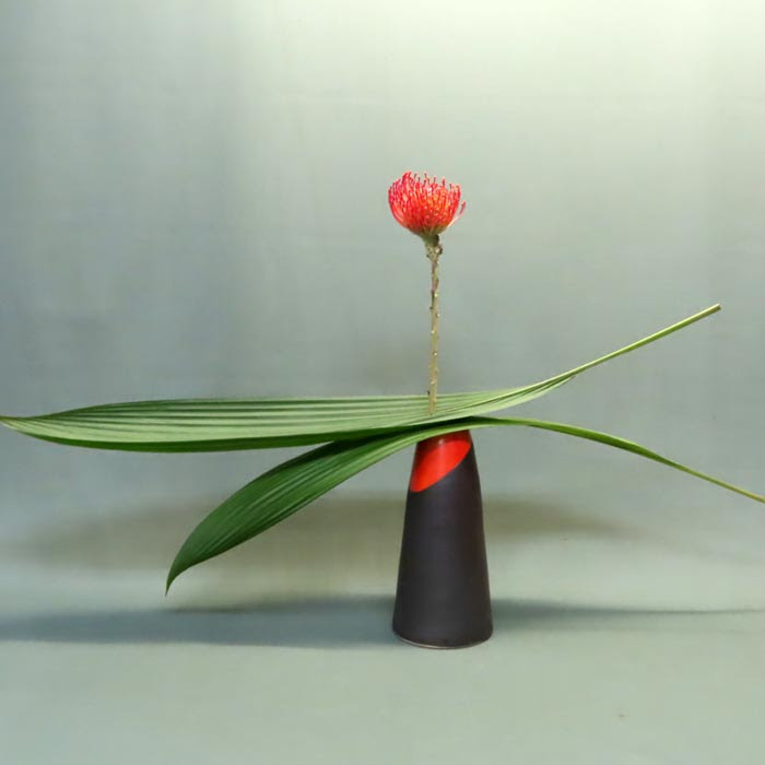あなたもこんな器で花を生けてみませんか
