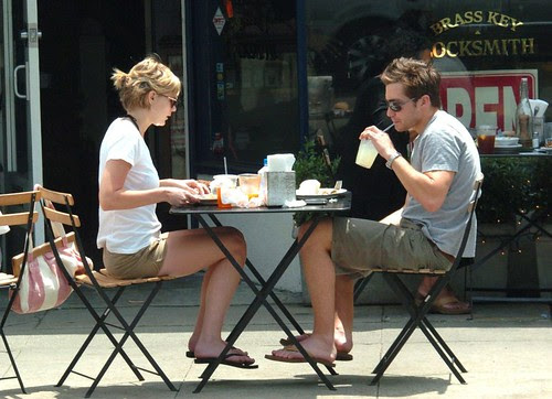 script120805_11 · MarieAntoinetteDVD_564 · Kirsten Dunst mit Jake Gyllenhaal 