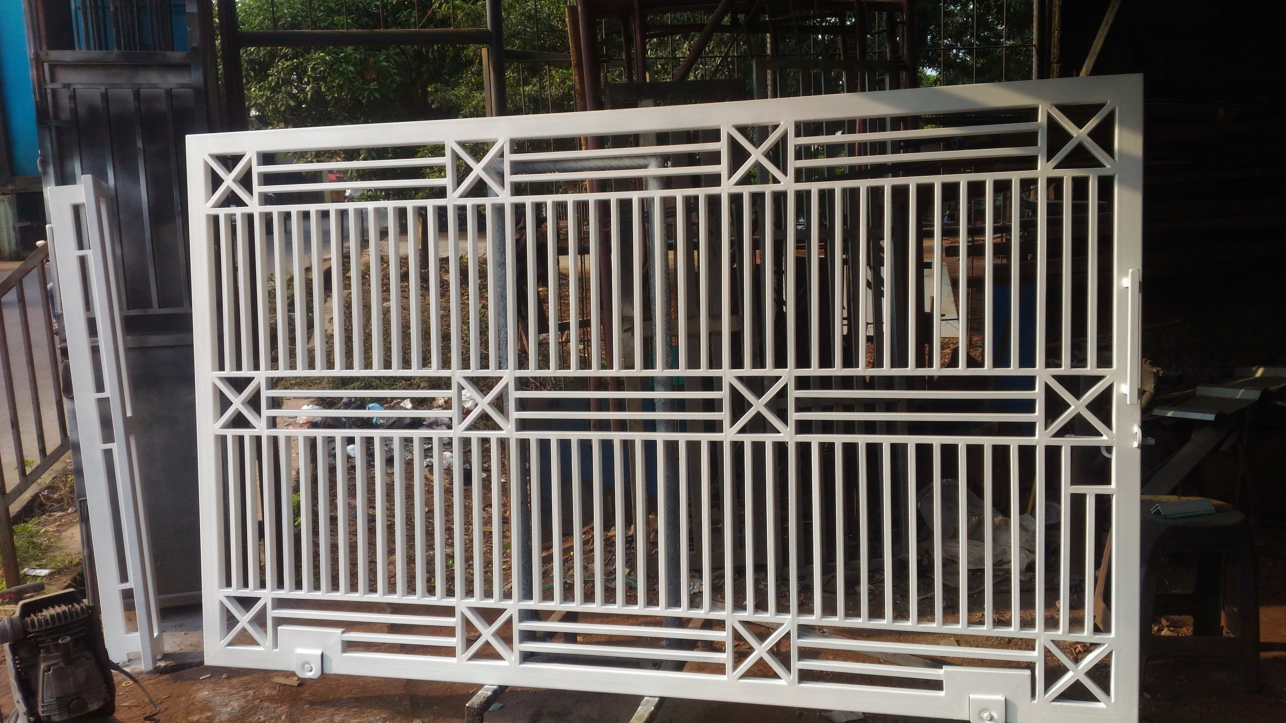 gambar pagar besi minimalis I Bengkellas