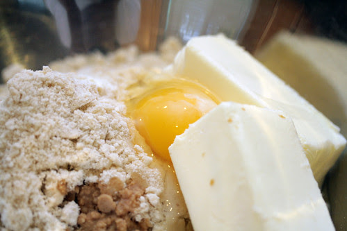 Pine nut pastry