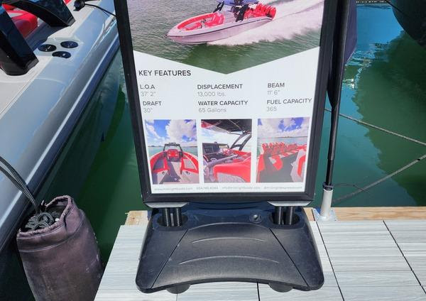 Paddle Qwest 616 Family Cruise - Boating World