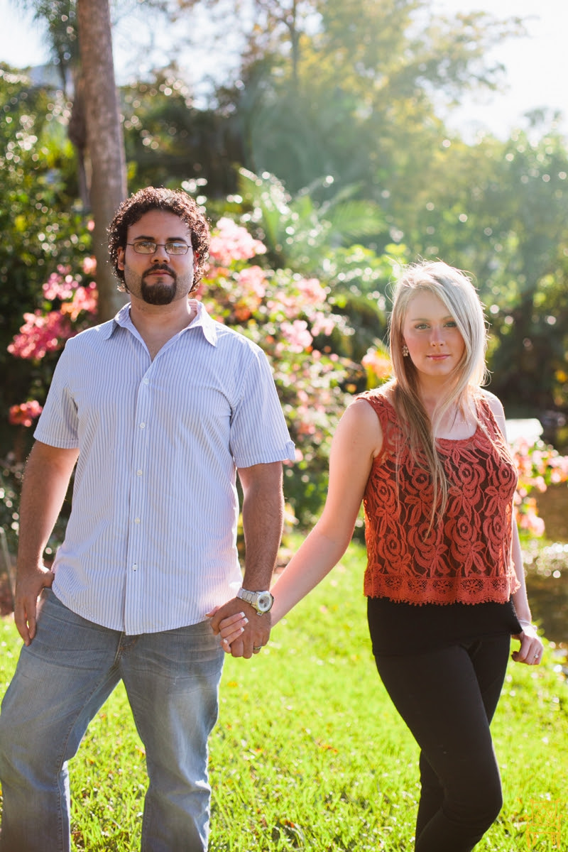bright sunflare florida couple shoot_008