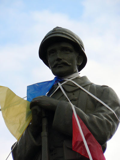 poilu pavoisé 2.jpg