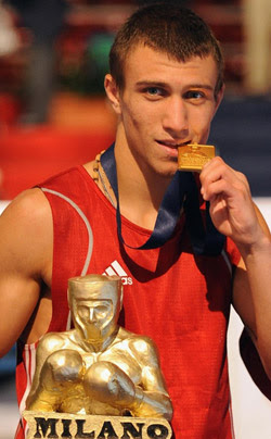 Olimpijskij Chempion Po Boksu Vasilij Lomachenko Slava Menya Ne Zahlestnula A Skoree Zahlebnula No Ponachalu Bylo Priyatno Bulvar