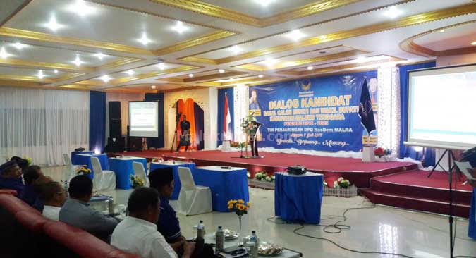 Langgur, Malukupost.com - Dewan Pimpinan Daerah (DPD) Partai Nasional Demokrat (NasDem) Kabupaten Maluku Tenggara (Malra), melalui Tim Penjaringan, Penyaringan Bakal Calon Bupati Kabupaten Maluku Tenggara Periode 2018-2023, melaksanakan kegiatan Dialog Kandidat Bakal Calon (Balon) Bupati dan Wakil Bupati Maluku Tenggara di Langgur, Rabu (9/8).