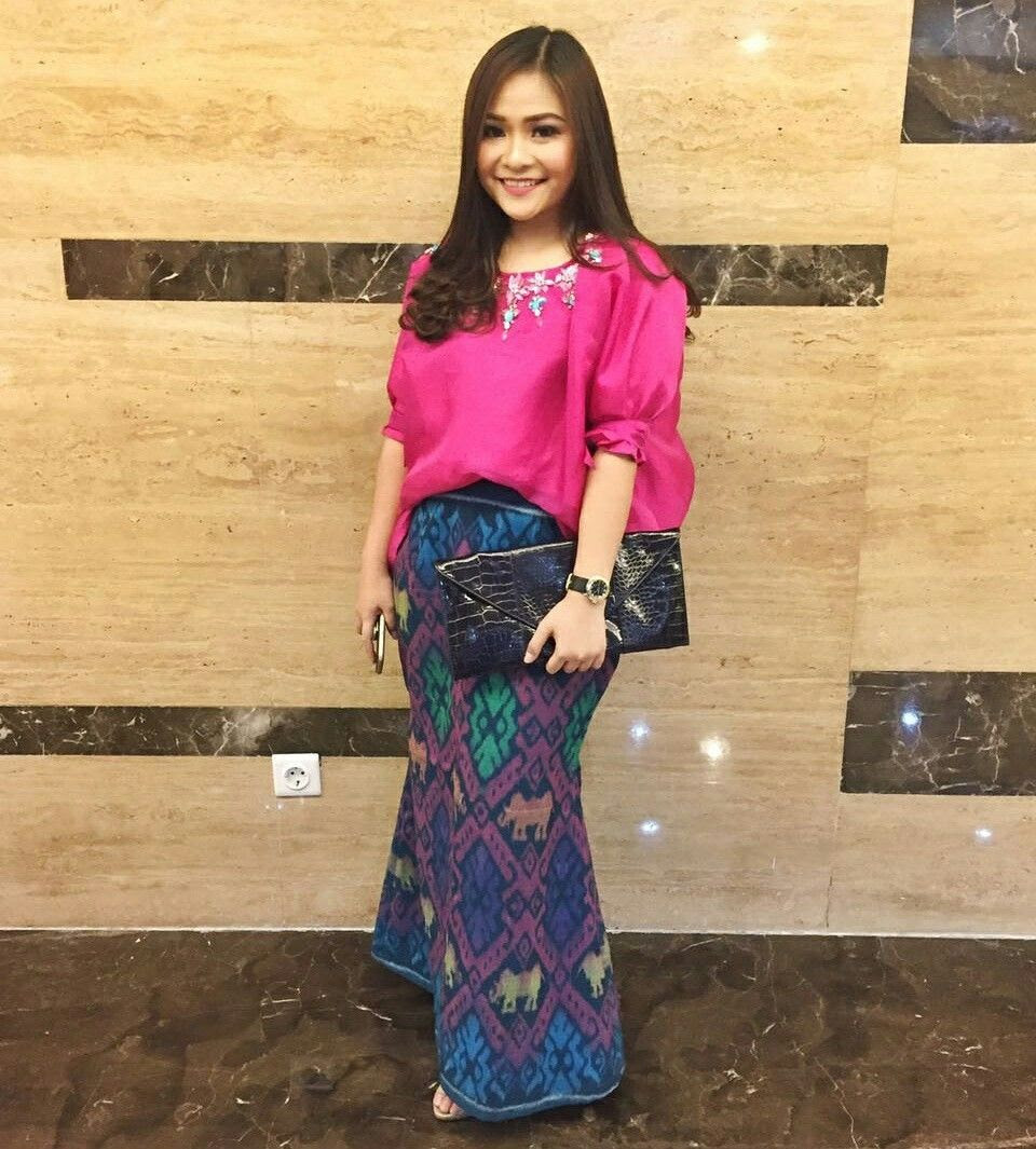 Biar Tampil Beda 10 Inspirasi  Baju  Bodo  untuk Kondangan 