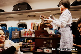 shinkansen-cart-lady-meals.jpg