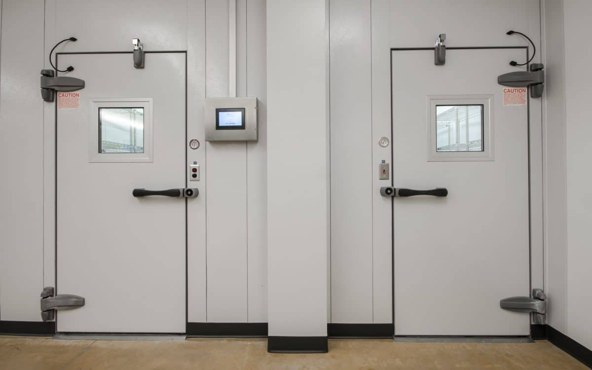 laboratory door design  | 306 x 484