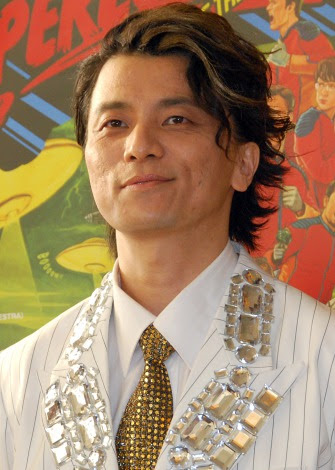 プロデューサーやヒップホップアーティストとして活躍しているkrevaの髪型まとめ Akogare