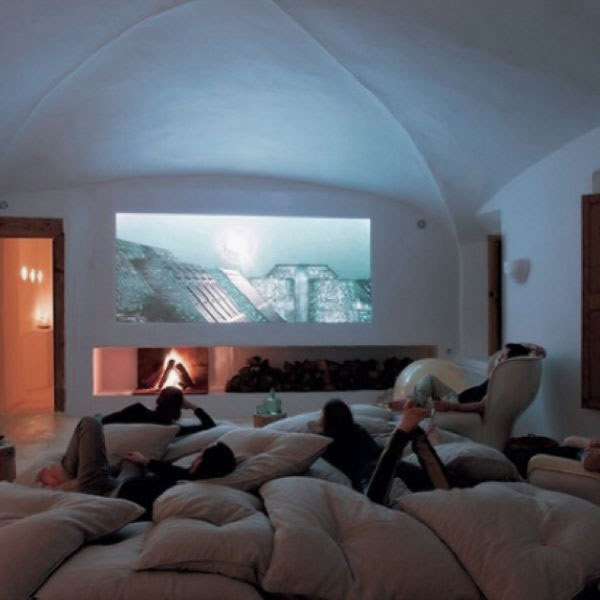 Stylish and Fascinating Movies Room Decor Cool Media Room Design ...