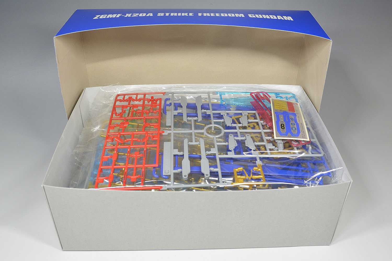 Hgce ストライクフリーダムガンダム 光の翼dxエディションのパッケージ ランナー レビュー ガンダムブログはじめました