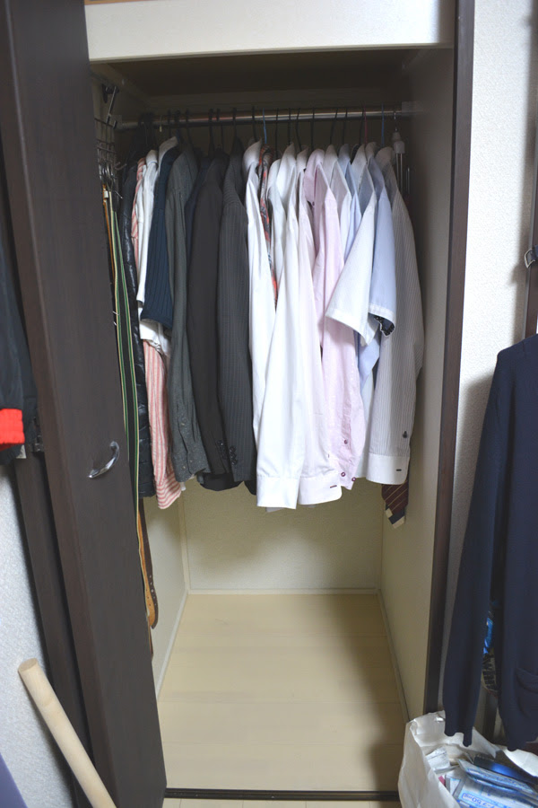 ｄｉｙ 奥行きのあるクローゼットを有効活用 ポールを２本に増やして収納力アップ パパの部屋編 まめログ