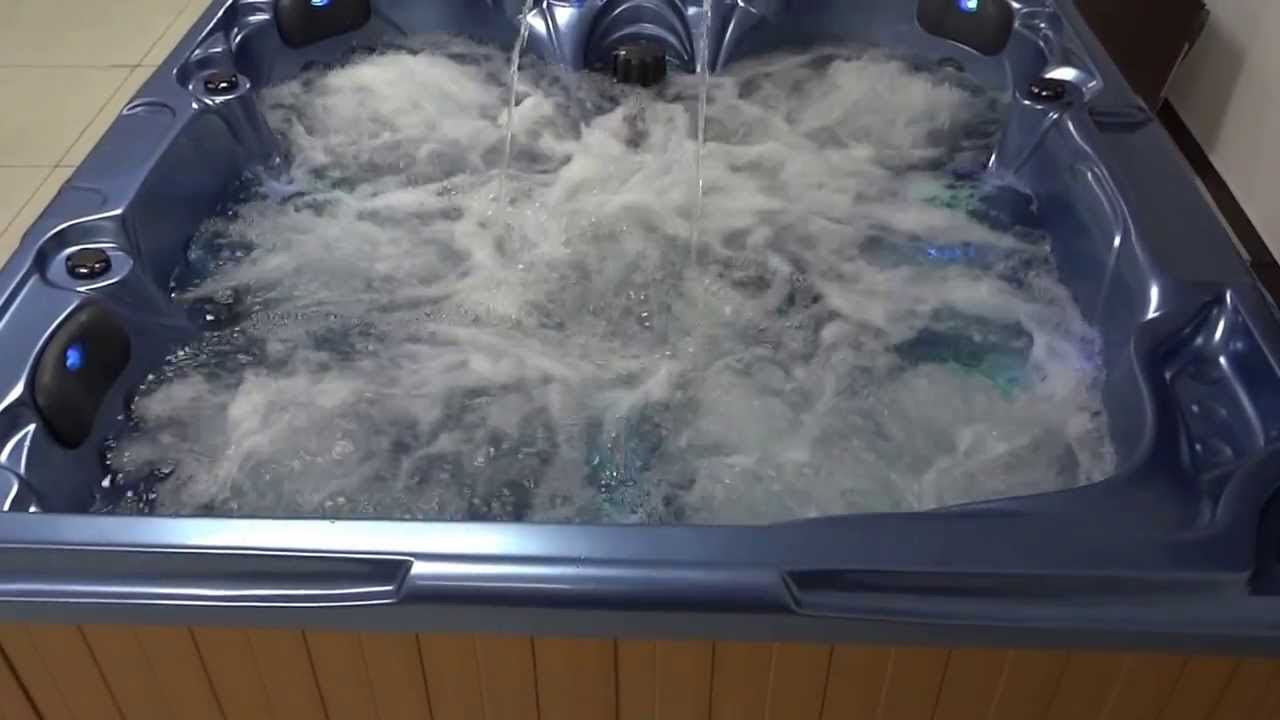 Outdoor spa/Hot tub/Jacuzzi/Whirlpool bath/spabad ...