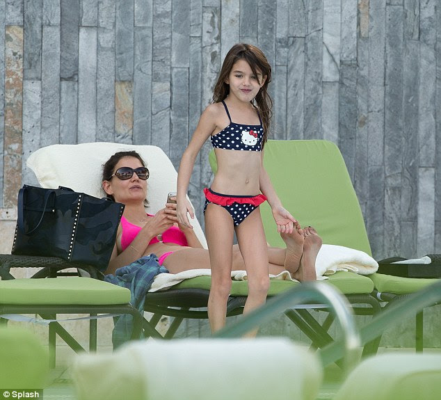 Katie Holmes Pink Bikini The‭ ‬2014‭ ‬New Year’s Eve Miami‭ 