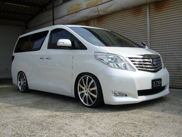 アルファード 車高調取付 インチアルミ