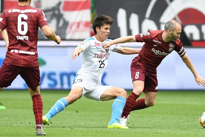 イニエスタを困惑させた超新星 川崎の生え抜きボランチ田中碧に漂うブレイクの予感 サッカーダイジェストweb