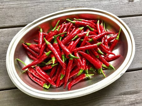唐辛子が腐るとどうなる 茶色く変色 種が黒い 保存方法と賞味期限 見分け方は お役立ち 季節の耳より情報局