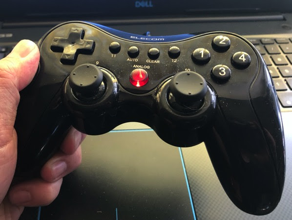 ゲームパッドの右スティックが勝手に上を押している状況をこうやって直したよ