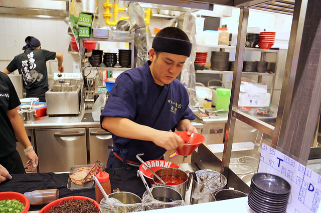Kousuke Yoshimura, founder of Hakata Ikkousha, personally cooked the ramen for us