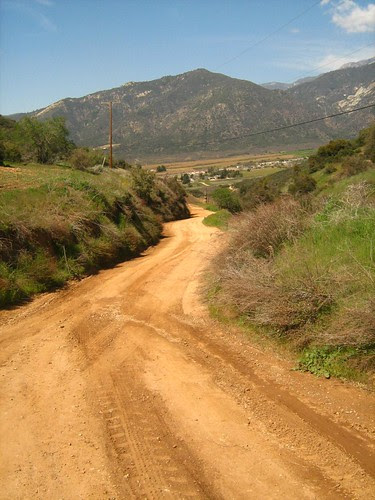 Down to Oak Glen Rd. by cyclotourist