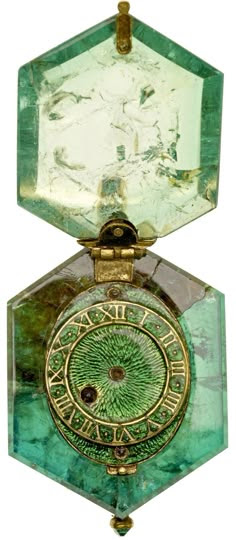 http://www.pinterest.com/pin/494481234058713767/ Emerald Watch, circa 1600 - from Museum of London exhibition "The Cheapside Hoard: London’s Lost Jewels" (via Forbes)