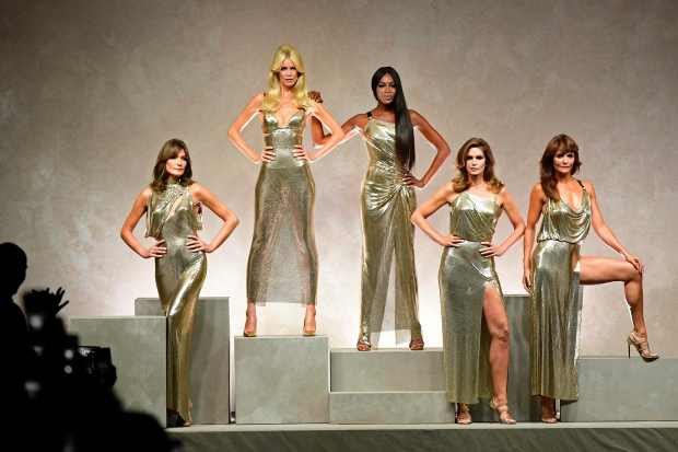 Carla Bruni, Claudia Schiffer, Naomi Campbell, Cindy Crawford and  Helena Christensen.(Miguel Medina, AFP Getty)