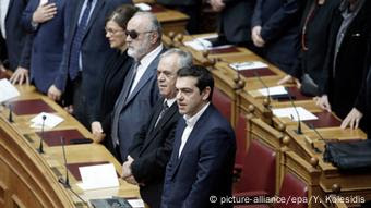 «Η κυβέρνηση θα πρέπει να ενισχύσει την εσωτερική ζήτηση, αυτό σημαίνει ότι στο πεδίο της δημοσιονομικής πολιτικής θα πρέπει να εγκαταλείψει το δρόμο των σκληρών περικοπών»