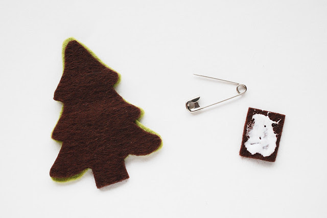 O Christmas Tree Felt Pin