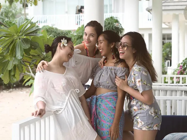 Kebersaman manis Chelsea Islan bersama saudara dan kerabat saat liburan. Credit: via http://ift.tt/1IBP68U
