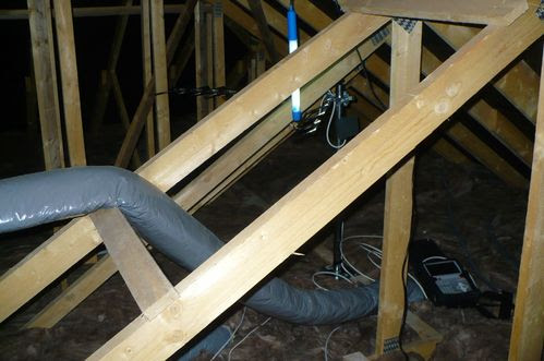 installation sous combles maison cubique Piraino - TNTHD59 votre  spécialiste antenniste lille http://tnthd59.e-monsite.com/