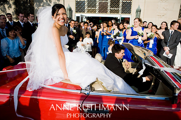 Bride & Groom in Mercedes Converitble
