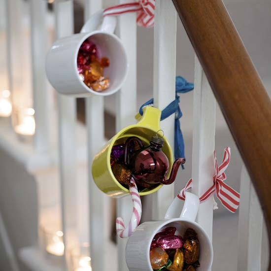 Chloe's Inspiration ~ Christmas Decoration for your Staircase ...