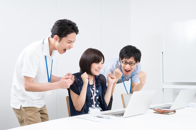 株式会社エフリード 愛知県名古屋市 求人情報 アパレル会社 販売スタッフ 紹介予定派遣 アパレルの接客経験をお持ちの方大歓迎 商品力 ブランド力ではなく あなたの 接客力 で商品をアピールしてください 急募