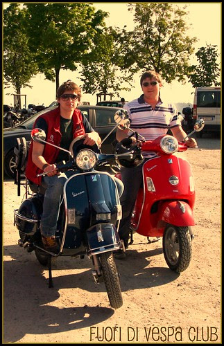 Vespisti on ride (- Gaja