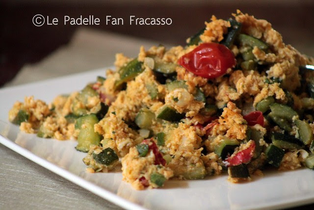 uova stracciate e zucchine