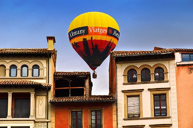 Balloon Over Houses, Vic, Catalonia [enlarge]