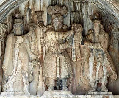 Sassanid king Khosrow flanked by Anahita and Ahura Mazda; 7th cent. AD/CE; Taq-e Bostan, Iran (Phillipe Chavin)