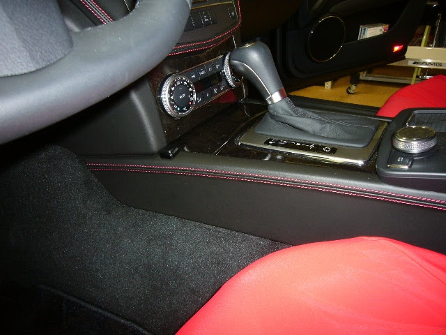 冴えわたる職人技 ダッシュボードやコンソールをレザー張りに 他店の紹介です 闇夜の日記 ブログver