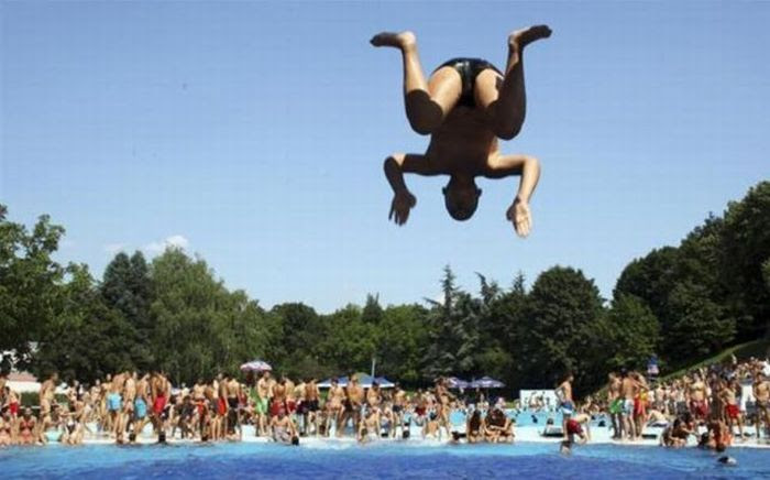 Extremely Hot Summer Around the World (77 pics)