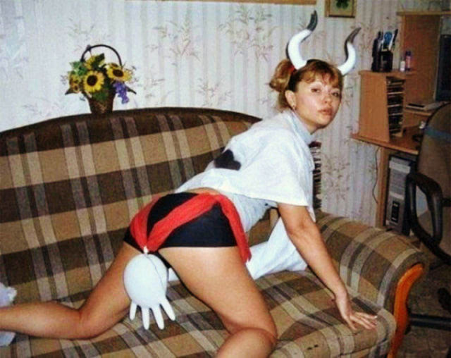 Some Russians Try to Be Sexy for Online Dating Sites But It Is a Massive Fail
