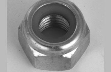 ゆるんだら困る所に 緩み止めナット